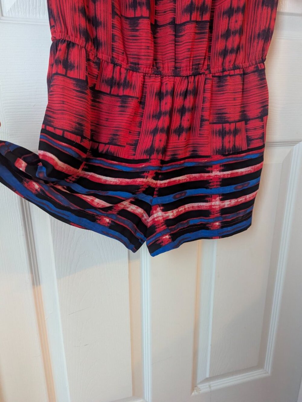 NBCBG Maxazria red black and blue romper - xs - Picture 3 of 7
